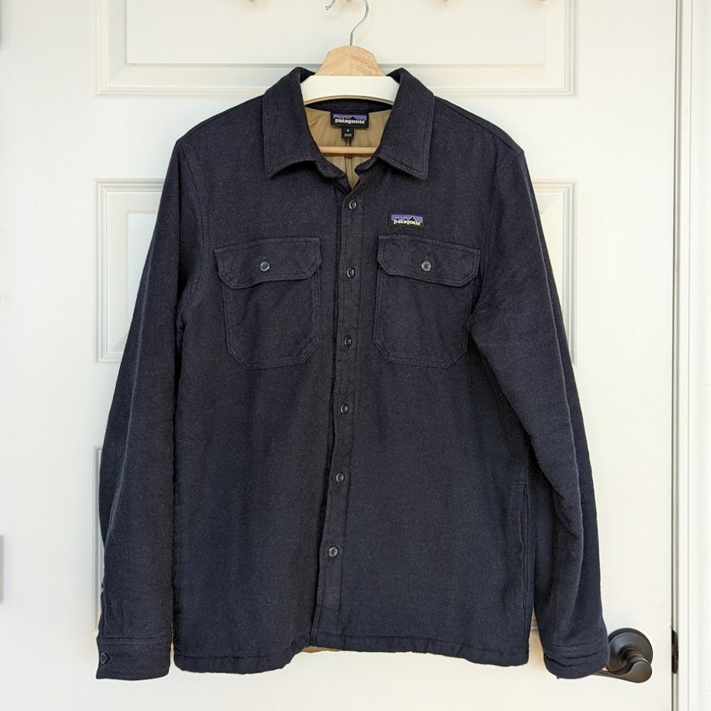 Patagonia Fjord Insulated Flannel Jacket in Navy–Men's Size M